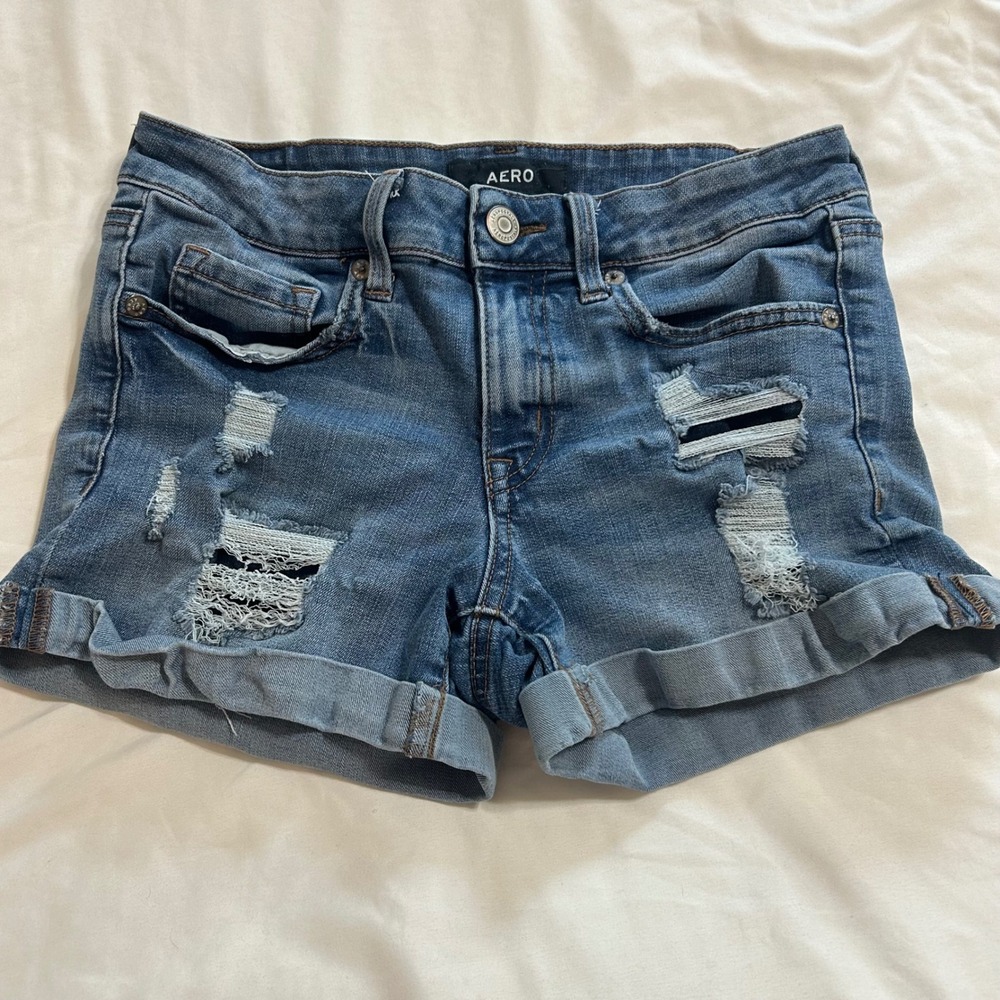 Aeropostale Low Rise Midi Distressed Denim Cuffed Shorts Blue Size 6